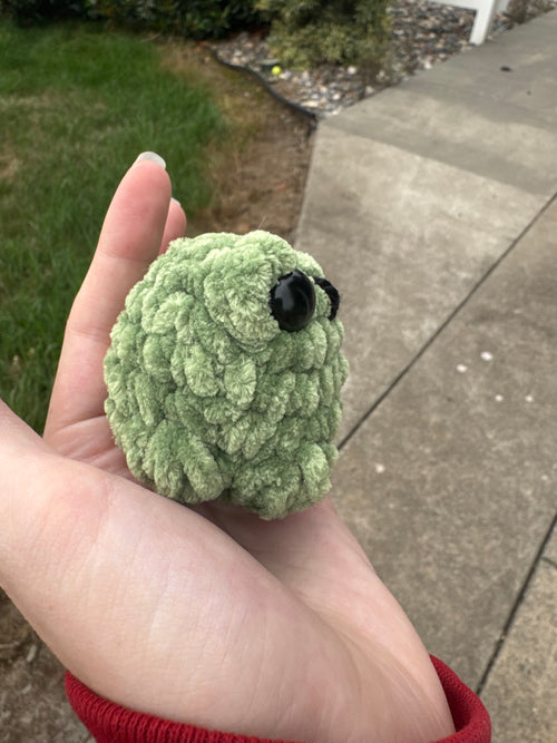 Green Frog Crochet plushie