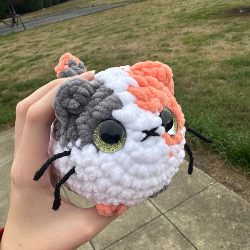 Cute Sparkly Eye Loaf Cat (Customizable)